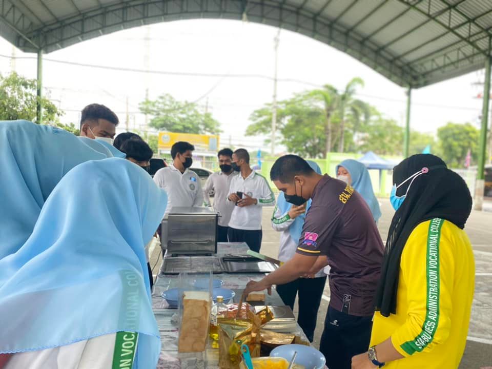 โครงการสร้างความสัมพันธ์ระหว่างสาขากับสถานประกอบการ (พี่สอนน้อง) ประจำปีการศึกษา 2565