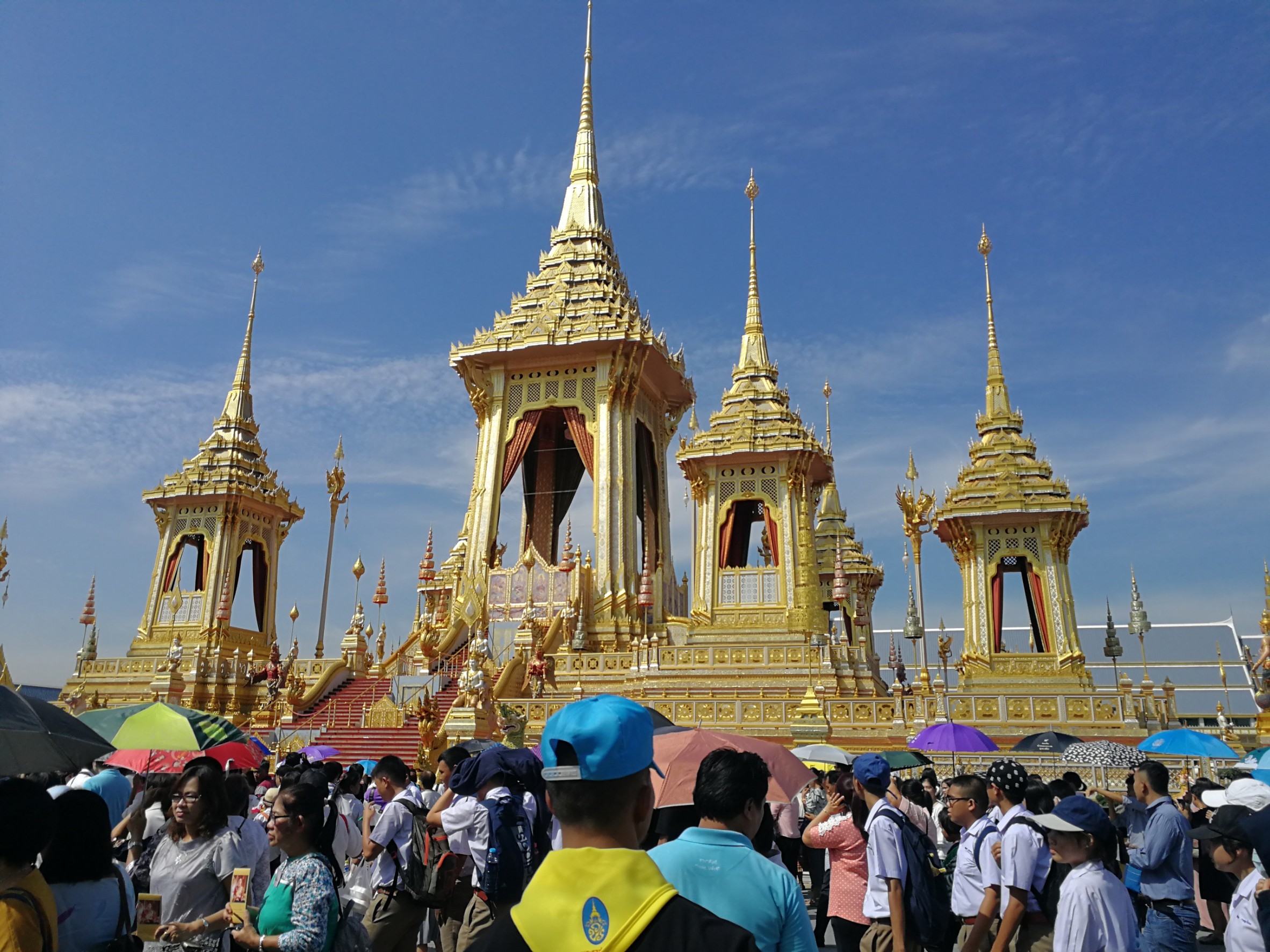 พานักเรียนเข้าชมพระเมรุมาศ 29-11-60