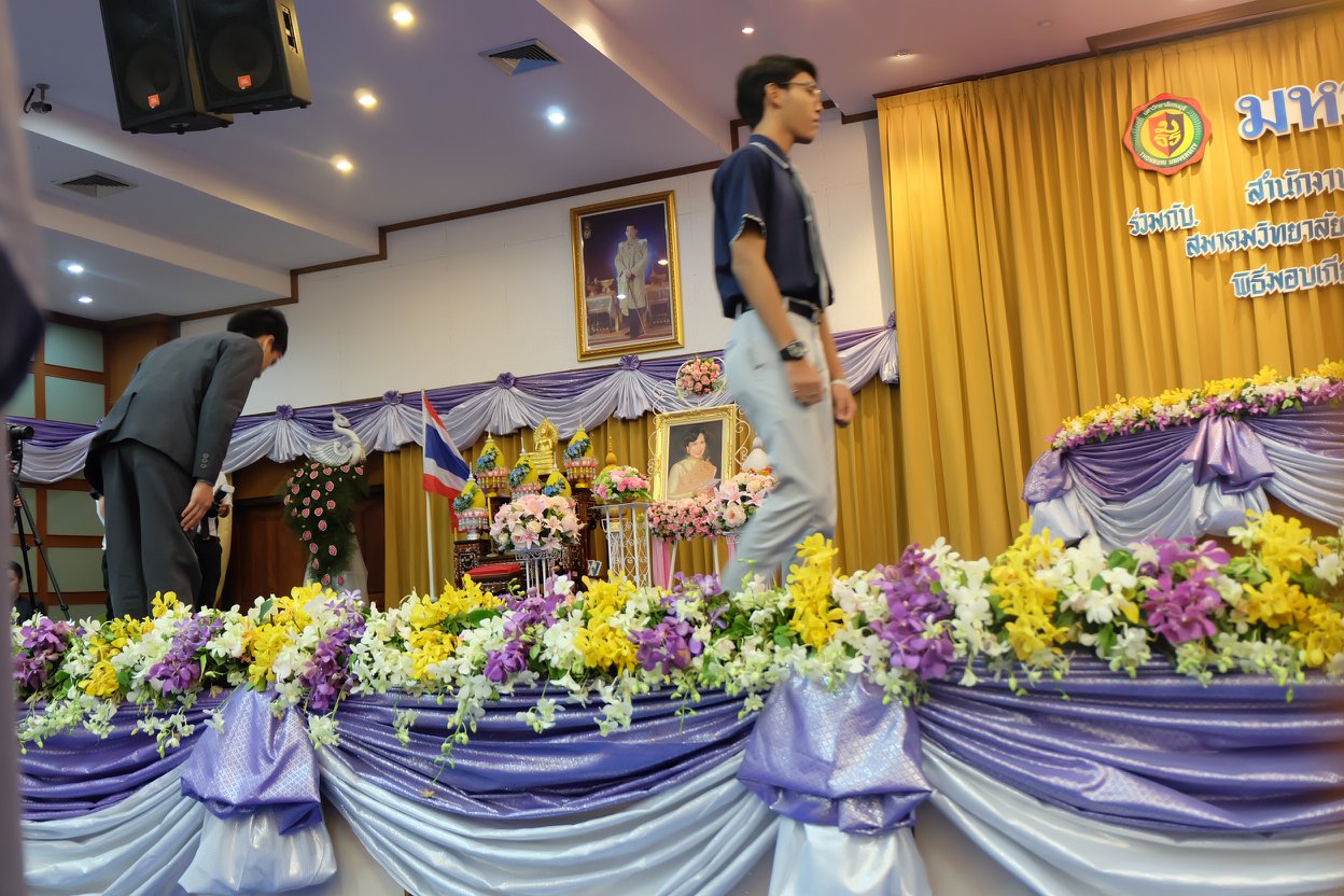 รับเกียรติบัตรการแข่งขันทักษะวิชาชีพครั้งที่ 32